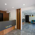 Suya Near Merit Casinos By Holidaykeys ホテル