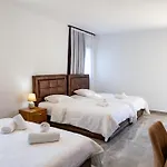 Hotel Suya Near Merit Casinos By Holidaykeys *